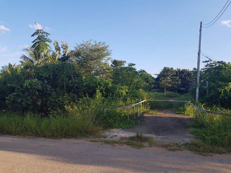 ขายที่ดินพร้อมสิ่งปลูกสร้าง-2-ไร่-1-งาน-32-ตรว-ตทรงธรรม-อเมืองกำเเพงเพชร-จกำเเพงเพชร