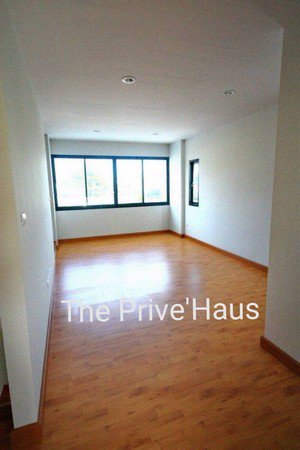 เดอะไพรเว่-ฮาวส์-ทาวน์โฮม-3-ชั้น-3-ห้องนอน-3-ห้องน้ำ-1-แฟมิลี่รูม-โครงการขนาดเล็ก-19-ยูนิต