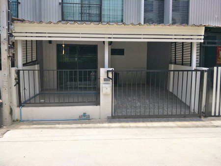 ขายทาวน์โฮม-2-ชั้น-มพฤกษาวิลล์ศรีสมาน-ติดโรบินสันศรีสมาน-ใกล้สนามบินดอนเมือง