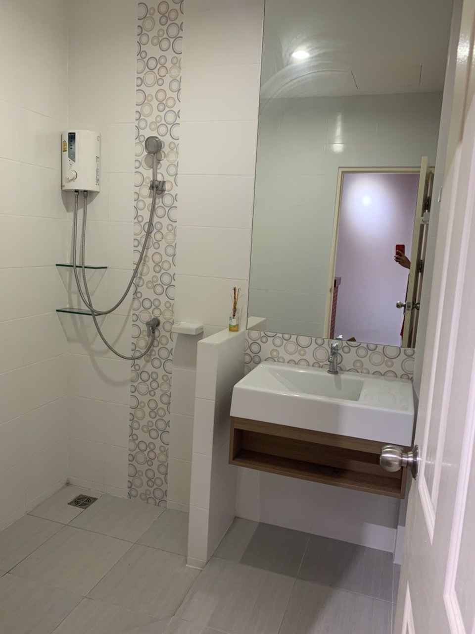 ขายด่วนทาวน์โฮม-2-ชั้น-3-ห้องนอน-3-ห้องน้ำ-living-residence-อเมือง-ปทุมธานี