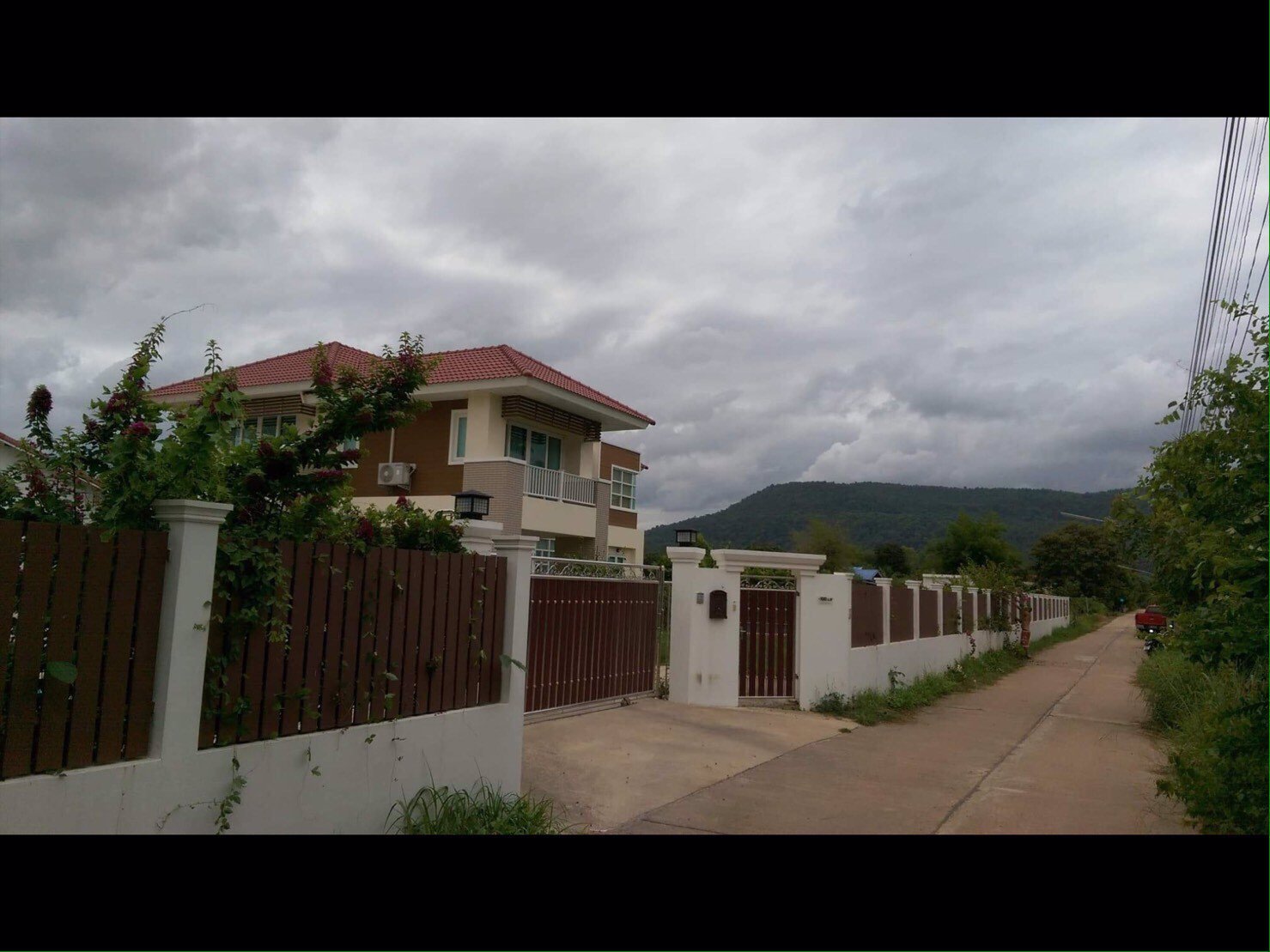 ขายด่วนบ้าน2-ชั้นพร้อมที่ดิน-อวังทอง-จพิษณุโลก