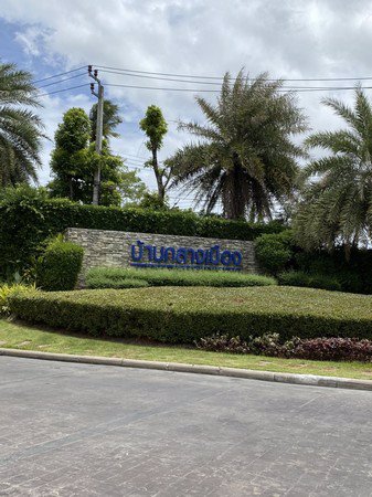 ขายทาวน์โฮม-บ้านกลางเมือง-สาธร-ตากสิน-2-สไตล์โมเดิร์น-3-ห้องนอน-3-ห้องน้ำ