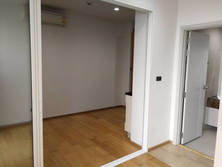 ฟิวส์-สาทร-ตากสิน-คอนโด-ชั้น-23-หน้าลิฟท์-ห้องหันทางทิศใต้-วิวแม่น้ำเจ้าพระยา-พร้อมอยู่