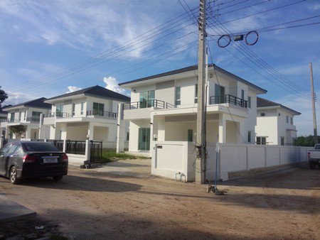 ขายบ้านเดี่ยว-2-ชั้น-อยู่หลังสำนักงานจัดรูปที่ดิน-หลังโลตัสสรรคบุรี