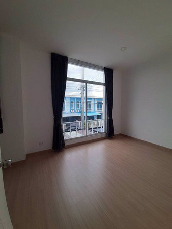 ให้เช่า-ทาวเฮ้าส์-เจ-ซิตี้-โครงการติดตลาดบางบัวทอง-ขนาด18-ตรว-3นอน-เดินทางสะดวก