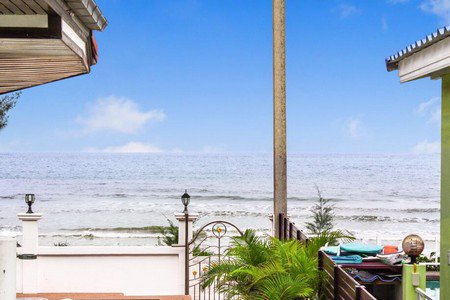 ด่วนลดราคา-ขายบ้านพักตากอากาศติดทะเลเพียง-25-เมตร-พร้อมสระว่ายน้ำส่วนตัว