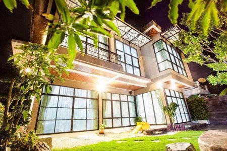 ขายบ้านเดี่ยว-2-ชั้น-มบชวนชื่นกอล์ฟอเวนิว-ปทุมธานี-พร้อมเฟอร์นิเจอร์-เข้าอยู่ได้เลย