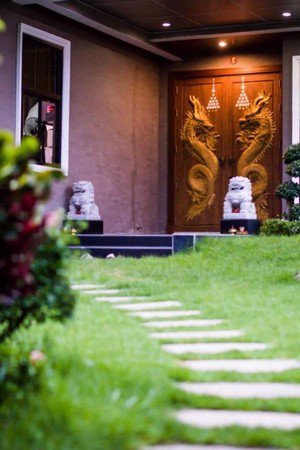 ขายบ้านเดี่ยว-2-ชั้น-มบชวนชื่นกอล์ฟอเวนิว-ปทุมธานี-พร้อมเฟอร์นิเจอร์-เข้าอยู่ได้เลย