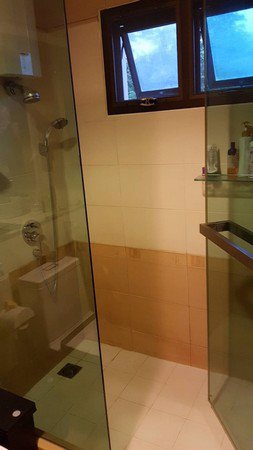 ขายด่วน-คอนโดในสนามกอล์ฟปาล์มฮิลส์-วิวทะเล-วิวภูเขา-ใกล้สนามบินหัวหิน