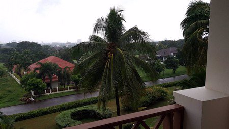 ขายด่วน-คอนโดในสนามกอล์ฟปาล์มฮิลส์-วิวทะเล-วิวภูเขา-ใกล้สนามบินหัวหิน