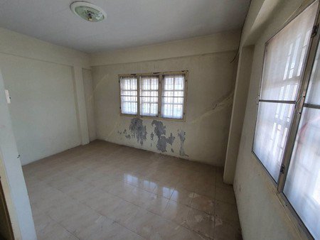 ขายตึกแถว-3-ชั้น-หน้าหมู่บ้านสิวารัตน์-5-สามพราน-นครปฐม-ห้องหัวมุม-ค้าขายดี