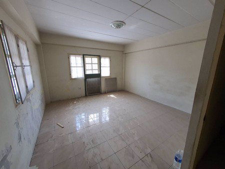 ขายตึกแถว-3-ชั้น-หน้าหมู่บ้านสิวารัตน์-5-สามพราน-นครปฐม-ห้องหัวมุม-ค้าขายดี