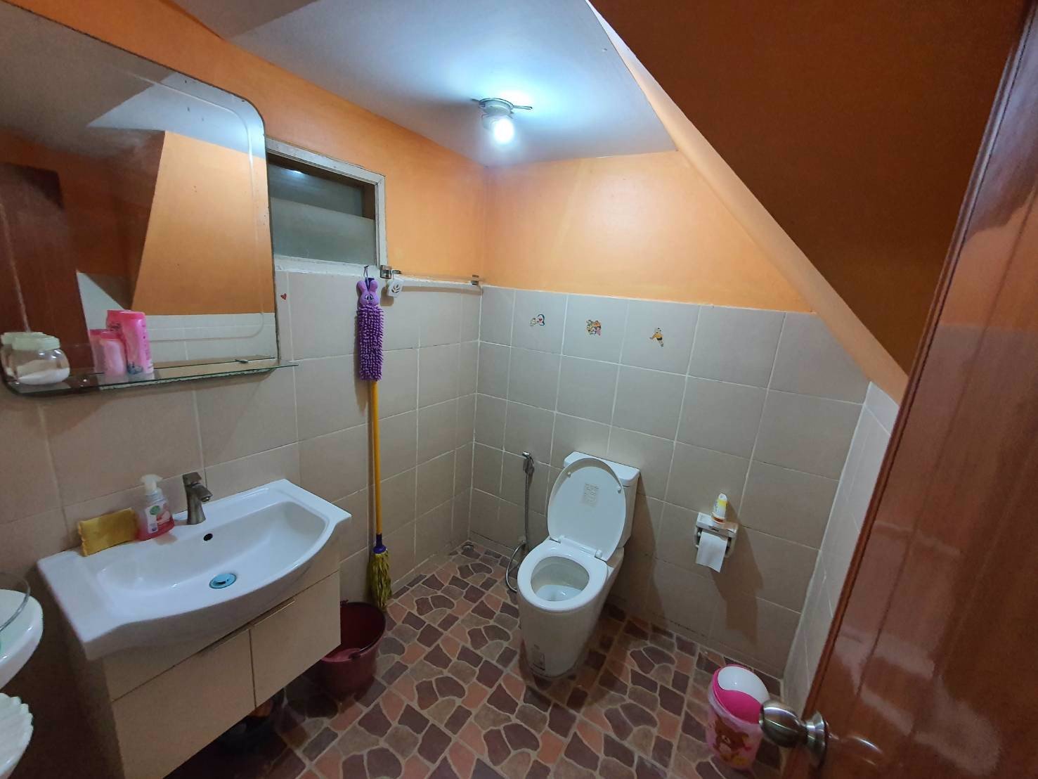 ขายทาวน์เฮาส์-2-ชั้น-หมู่บ้านสิวารัตน์-5-สามพราน-นครปฐม