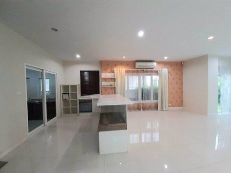 ให้เช่า-บ้านเดี่ยว-หลังมุม-มบนนท์ณิชา-ติดถนนรัตนาธิเบศร์-บ้านหลังมุมพื้นที่กว้าง