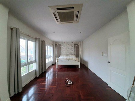 ให้เช่า-บ้านเดี่ยว-หลังมุม-มบนนท์ณิชา-ติดถนนรัตนาธิเบศร์-บ้านหลังมุมพื้นที่กว้าง