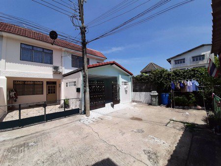 ขาย-เช่า-บ้านให้เช่า-ใกล้-กฟผ-ทาวน์เฮ้าส์หลังริม-เฟอร์นิเจอร์ครบ-พร้อมอยู่