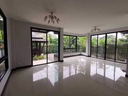 บ้านเดี่ยว2ชั้น-หลังมุม-โครงการบ้านสราญ-อยู่กลางเมือง-แม่กลอง