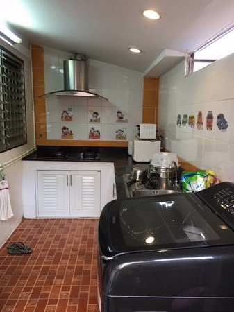 ทาวน์โฮม-3ชั้น-ทรงทันสมัย-บรรยากาศหมู่บ้านแบบรีสอร์ท