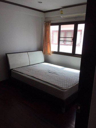 ทาวน์โฮม-3ชั้น-ทรงทันสมัย-บรรยากาศหมู่บ้านแบบรีสอร์ท