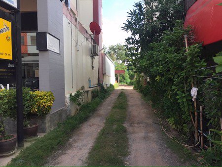 ขายที่ดินเปล่าติดโลตัสแม่กลอง-56-ตรว-เหมาะทำที่อยู่อาศัย