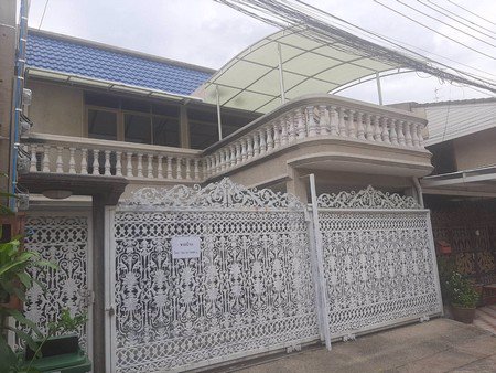 ขายทาวน์เฮ้าส์-2-ชั้น-หมู่บ้านยูนิวิลล่า-ซอยประดู่-1-บางโคล่-บางคอแหลม