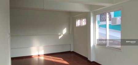 ขายบ้านมือสอง-หมู่บ้านเมืองเอกบางปู-รีโนเวทใหม่-อยู่ตรงข้ามสถานตากอากาศบางปู