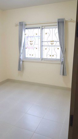 ขายทาวน์โฮมหลังใหญ่-สไตล์โมเดิร์น-หมู่บ้านนิรันดร์วิลล์-10-บางพลี-สมุทรปราการ