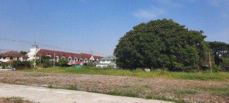 ขายที่ดินถมแล้ว-ซอยพระยาสุเรนทร์-33-หมู่บ้านชื่นกมลนิเวศน์-7