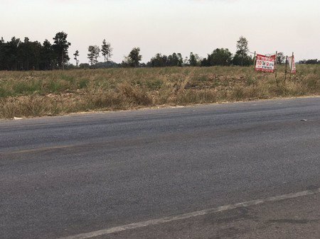 ขายด่วนที่ดินติดถนนอุดรบ้านผือจำนวน-10-ไร่-2-งาน-93-ตรวา