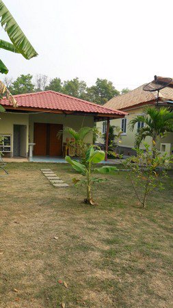 ขายบ้านหลังใหญ่พร้อมที่ดิน-อยู่ติดถนนทางหลวงอุดร-กุดจับ-มีเนื้อที่-1-ไร่-2-งาน