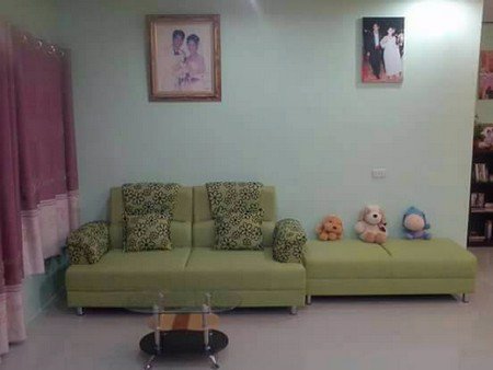 ขายบ้านหลังใหญ่พร้อมที่ดิน-อยู่ติดถนนทางหลวงอุดร-กุดจับ-มีเนื้อที่-1-ไร่-2-งาน