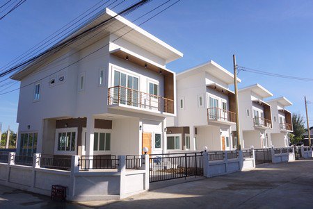 ขายบ้านเดี่ยว-2-ชั้น-เส้นต้นยาง-หมู่บ้านเพ็ญมณี-5-เชียงใหม่-3-ห้องนอน-3-ห้องน้ำ