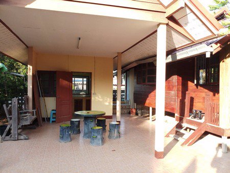 ขายที่ดินพร้อมบ้านสวนสองหลัง-เนื้อที่-148-ตารางเมตร-แปลงหัวมุม