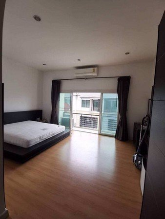 ขายด่วน-เจ้าของบ้านขายเอง-ทาวน์โฮม-3ชั้น-3ห้องนอน-ใกล้รถไฟฟ้า-เขตจตุจักร