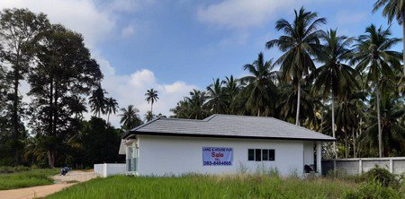 บ้านเดี่ยว-2-ห้องนอน-2-ห้องน้ำ-150-ตรม-ติดถนน-ใก้ลทะเล-120-เมตร