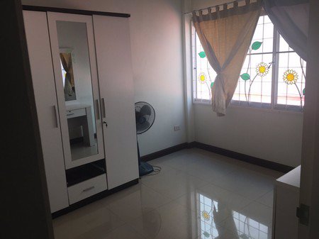 ขายทาวน์เฮ้าส์-2-ชั้น-ซอยมิสทีน-แหล่งชุมชน-ทำเลดี-กรุงเทพ