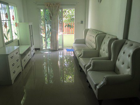 ขายทาวน์เฮ้าส์-2-ชั้น-ซอยมิสทีน-แหล่งชุมชน-ทำเลดี-กรุงเทพ