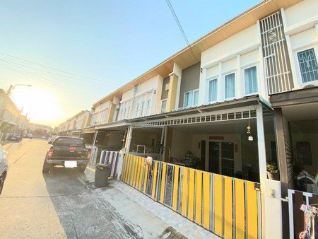 ขายด่วนทาวน์โฮม-มบโกลเด้นอเวนิว-แจ้งวัฒนะ-ติวานนท์-ขายต่ำกว่าราคาซื้อและราคาประเมิน