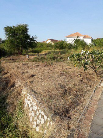 ขายที่ดินเปล่า-ติดทะเลสาบ-หมู่บ้านกฤษดานคร-30-ทำเลดี-ที่ดินสวยมาก