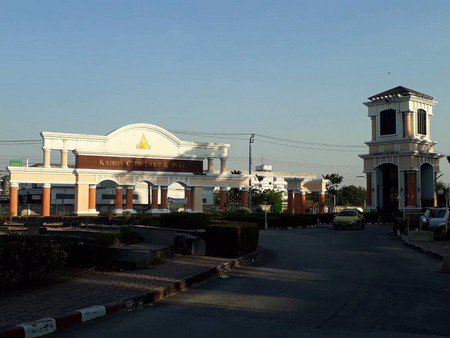 ขายที่ดินเปล่า-ติดทะเลสาบ-หมู่บ้านกฤษดานคร-30-ทำเลดี-ที่ดินสวยมาก