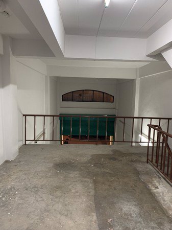 ขายอาคารพาณิชย์-4-ชั้น-ใกล้นิคมอุตสาหกรรมบางปู-ทำเลดี-ราคาถูก