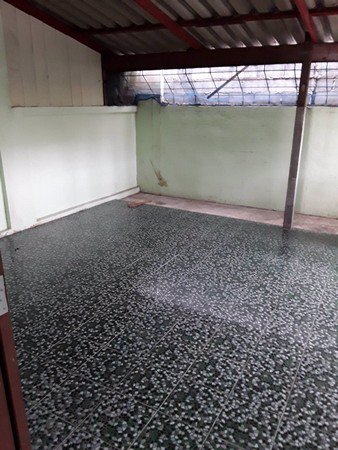 ขายทาวน์เฮ้าส์-หมู่บ้านศรีราชาธานี-พร้อมผู้เช่า-2-นอน-1-น้ำ-27-ตรว-ใกล้สถานนีรถไฟฟ้า