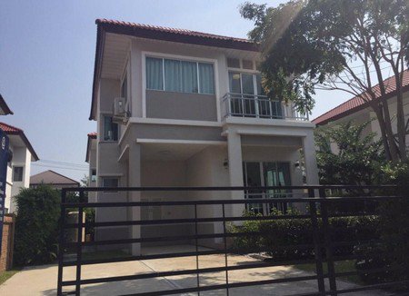 ขายบ้าน-2ชั้น-3ห้องนอน-พร้อมเครื่องใช้ไฟฟ้าและเฟอร์นิเจอร์ครบ-จปทุมธานี