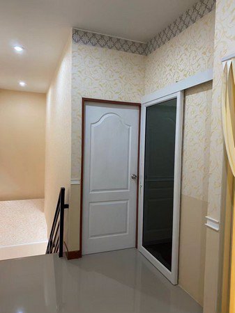 ขายอาคารพาณิชย์-2-ชั้น-อยู่หลังริมสุดหัวมุม-จังหวัดประจวบคีรีขันธ์