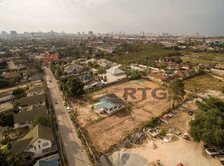 ขายที่ดินแปลงงามพร้อมบ้าน-พัทยาใต้-เนื้อที่-3-ไร่-ซอยสุขุมวิท87-ติดถนนหนองกระบอก