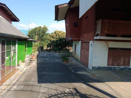 ขายบ้านเดี่ยว-2-ชั้นบ้านครึ่งปูนครึ่งไม้-พร้อมที่ดิน-จังหวัดลำพูน