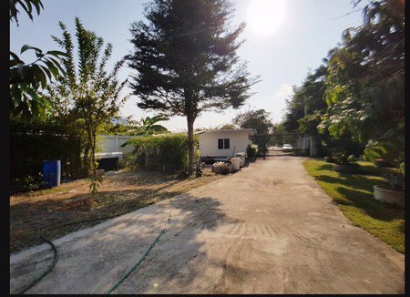 ขายบ้านสวยหรูขนาดใหญ่พร้อมอยู่-พร้อมเครื่องใช้ไฟฟ้า-เฟอร์นิเจอร์-จกรุงเทพ