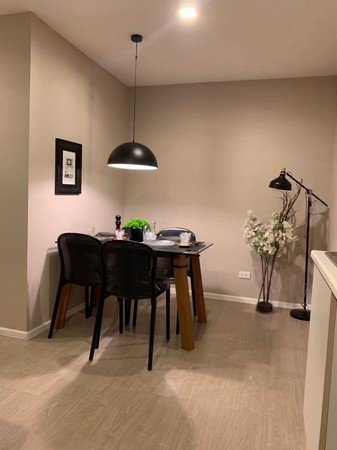 คอนโดให้เช่า-ห้องใหม่มาก-พร้อมอยู่-ห้องมุม-ย่านใจกลางเมือง