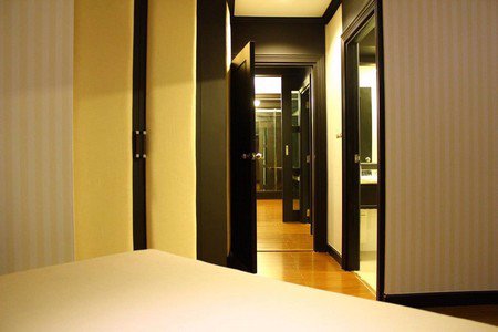 ขายคอนโด-ทำเลดี-สาทร-การ์เด้น-อยู่ริมถนนสาทร-เฟอร์นิเจอร์ครบชุด-พร้อมเข้าอยู่