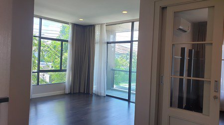 ขายบ้านเดี่ยวหลังใหญ่-มบเศรษฐสิริ-พัฒนาการ-7950-ตรว